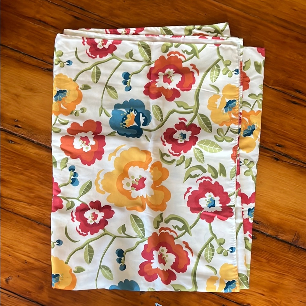 Floral Patterned Table Cloth